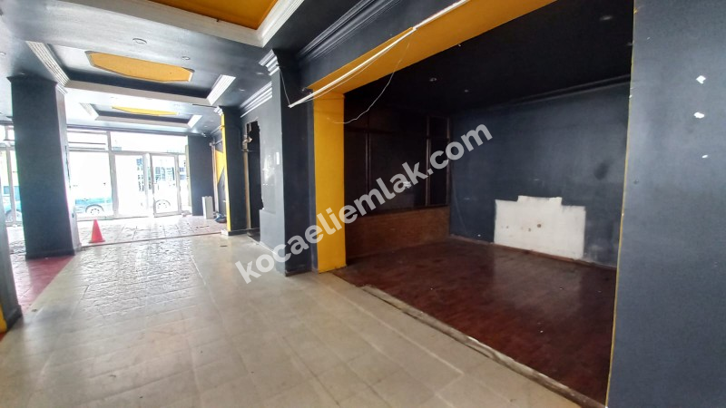 İZMİT TEPECİK MAH. KİRALIK 600 m2 İŞ YERİ