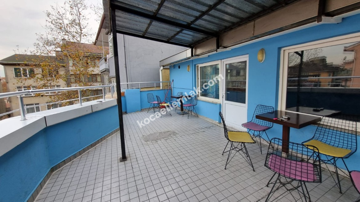 Merkez 3 Katlı Kiracılı Satılık İş Yeri (Konut Kredisine Uygun)