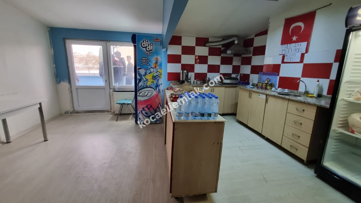 Merkez 3 Katlı Kiracılı Satılık İş Yeri (Konut Kredisine Uygun)