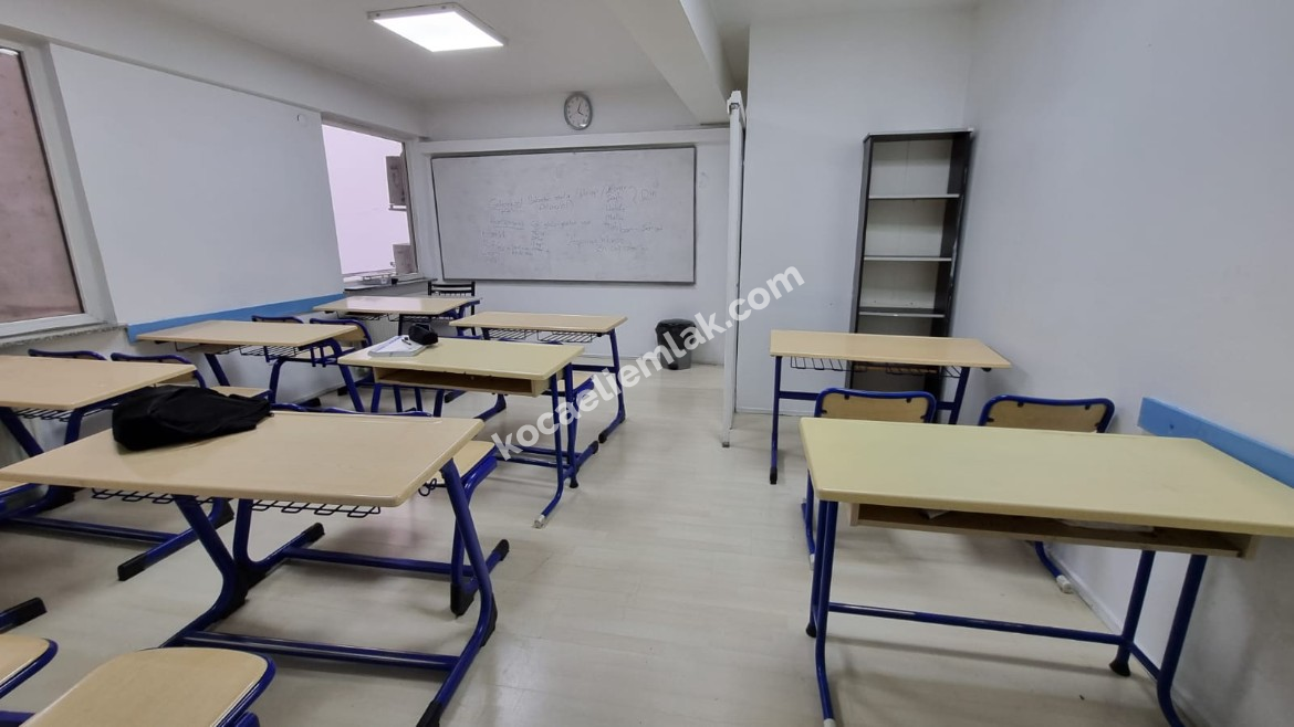 Merkez 3 Katlı Kiracılı Satılık İş Yeri (Konut Kredisine Uygun)