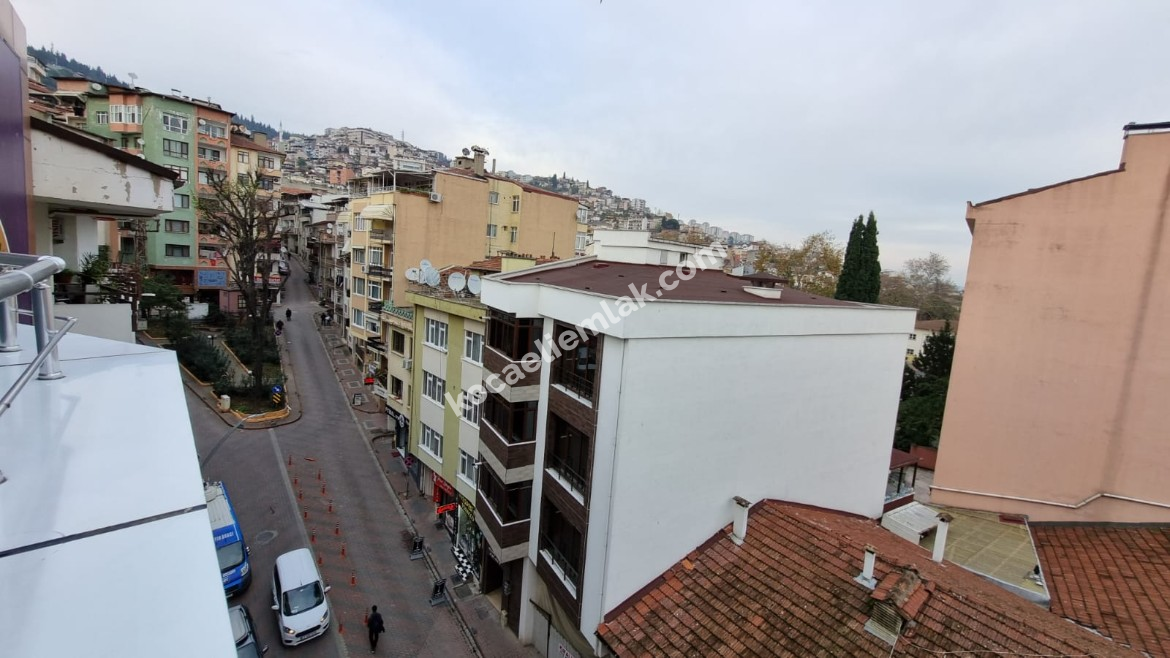 İnönü Cd. Paralel Konut Kredisine Uygun Satılık Çatı D. İş Yeri