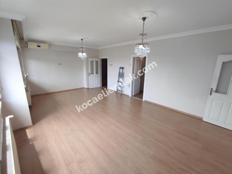 İzmit Merkez Satılık Daire Ev