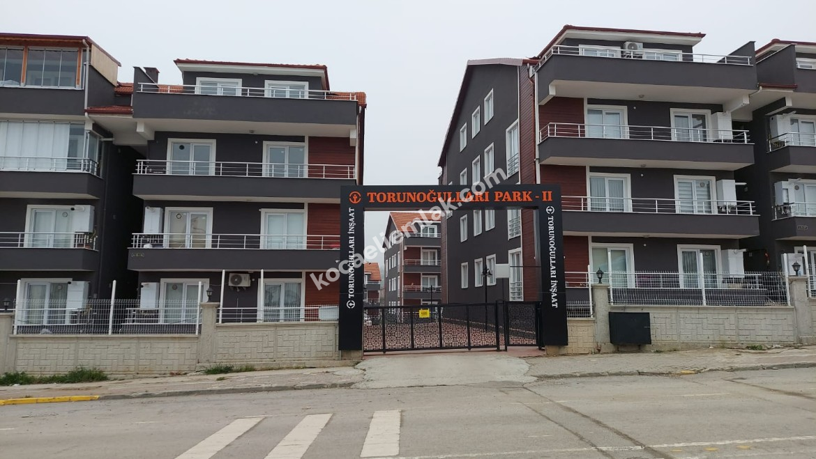 Başiskele Yuvacık Yeşilyurt Mahallesi TORUNOĞULLARI PARK 2 SİTESİ Satılık Daire