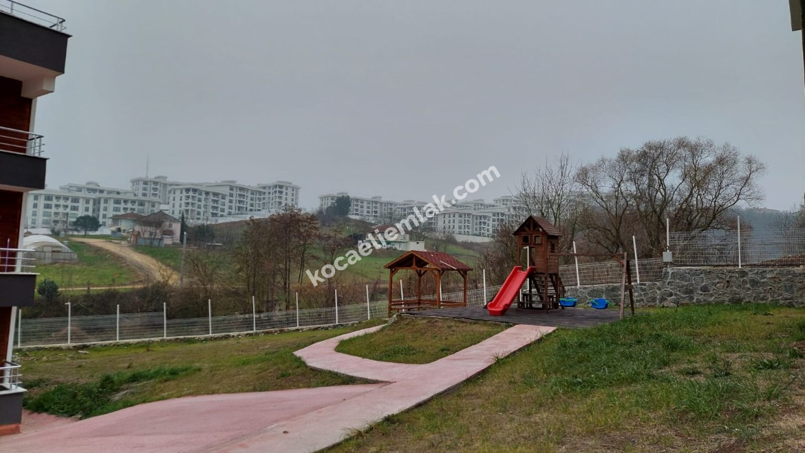 Başiskele Yuvacık Yeşilyurt Mahallesi TORUNOĞULLARI PARK 2 SİTESİ Satılık Daire