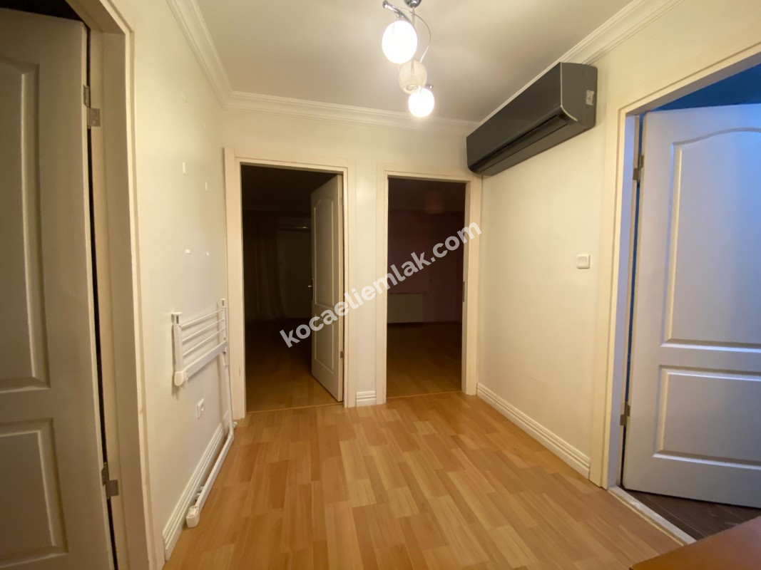 BAŞİSKELE YENİKÖY NİLÜFER PARK SATILIK VİLLA