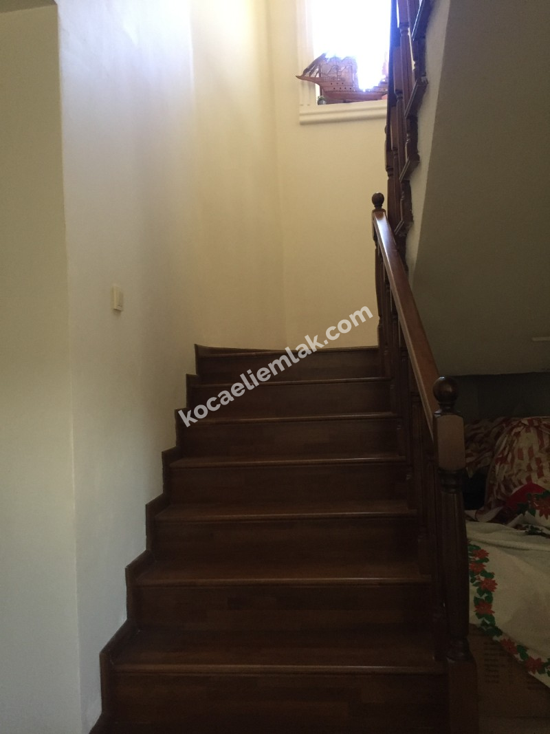 KANDIRA UMUT EVLER SATILIK VİLLA