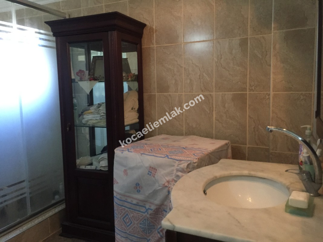 KANDIRA UMUT EVLER SATILIK VİLLA