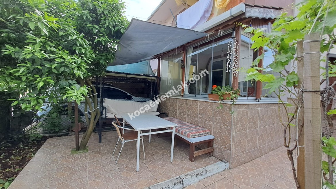 BAŞİSKELE YENİKÖY SATILIK BAHÇELİ VİLLA