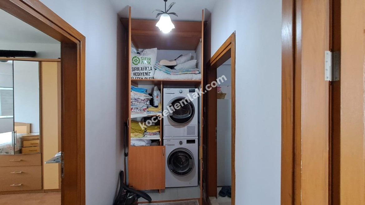 BAŞİSKELE YENİKÖY SATILIK BAHÇELİ VİLLA