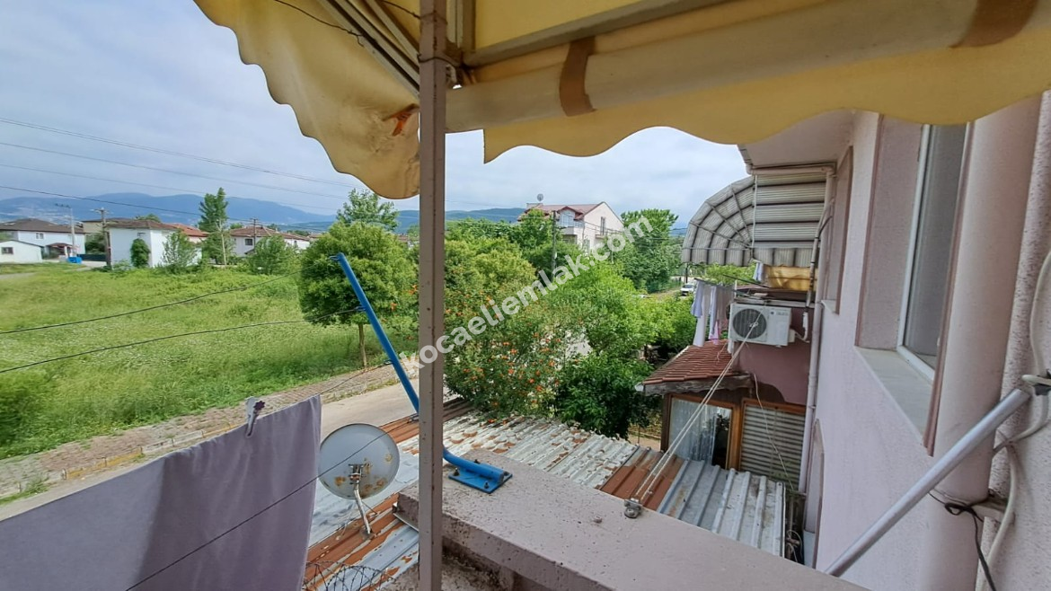 BAŞİSKELE YENİKÖY SATILIK BAHÇELİ VİLLA