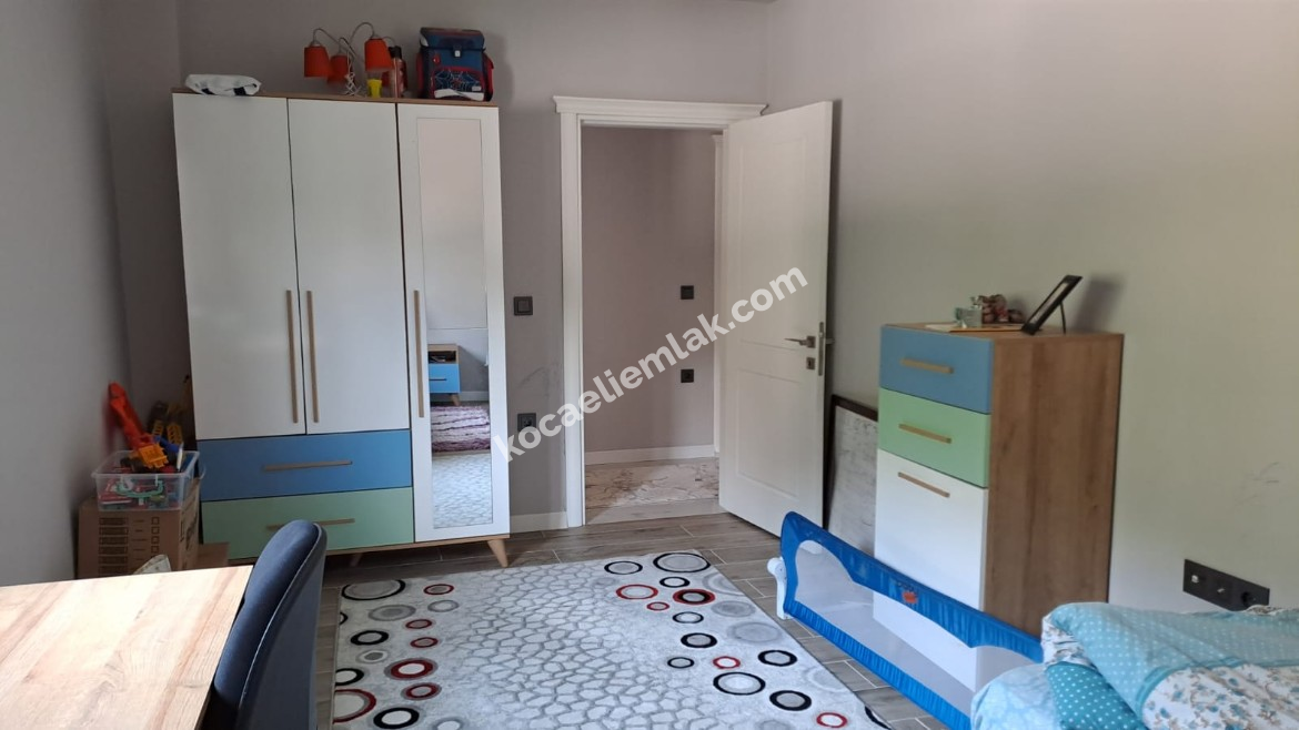 GÖLCÜK SARAYLI SİTE İÇİ SATILIK VİLLA