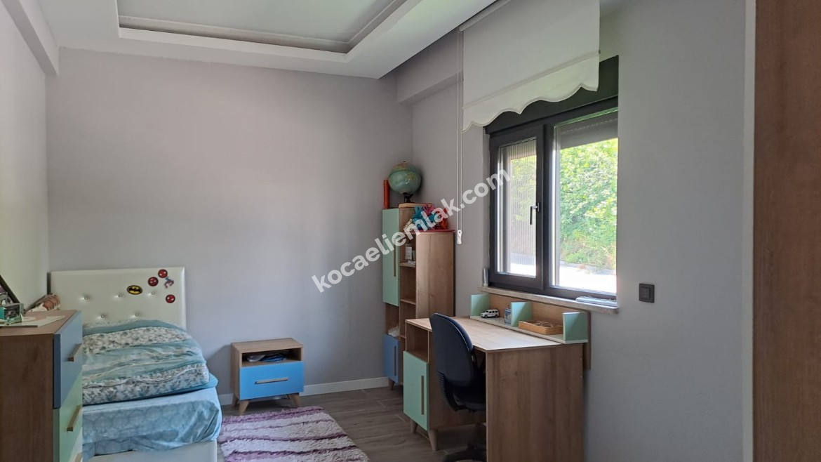 GÖLCÜK SARAYLI SİTE İÇİ SATILIK VİLLA