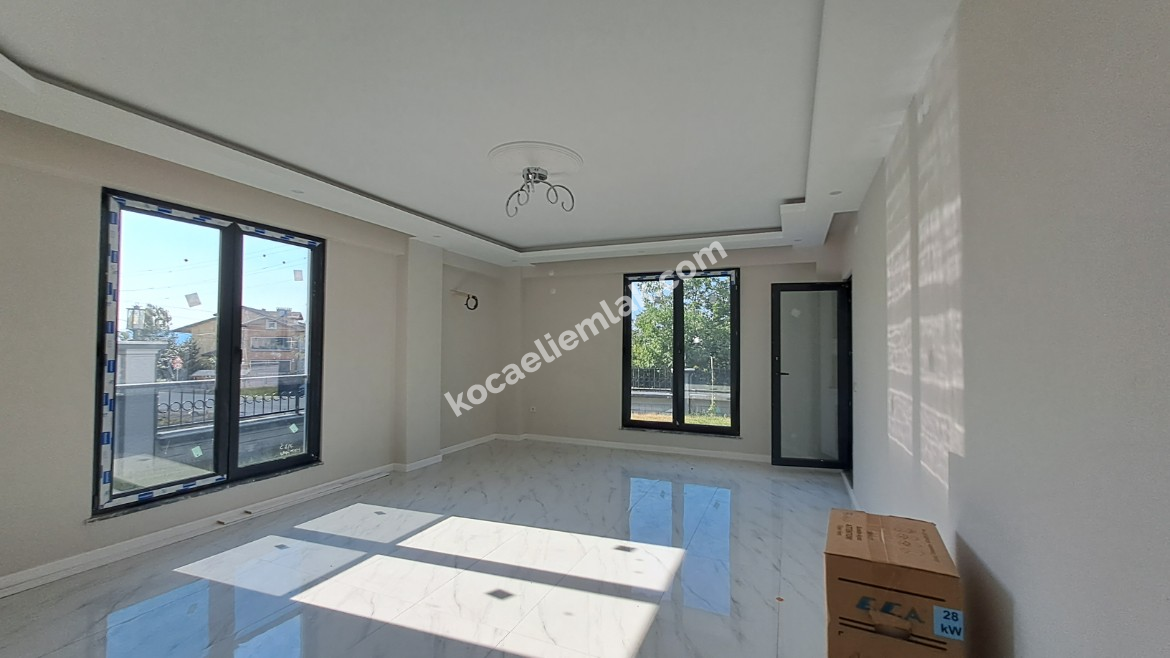 BAŞİSKELE YENİKÖY SATILIK MÜSTAKİL VİLLA