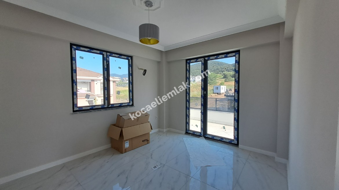 BAŞİSKELE YENİKÖY SATILIK MÜSTAKİL VİLLA