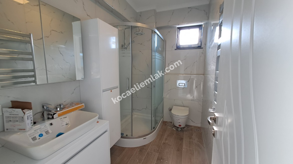 BAŞİSKELE YENİKÖY SATILIK MÜSTAKİL VİLLA