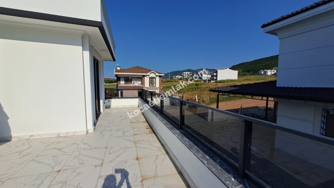 BAŞİSKELE YENİKÖY SATILIK MÜSTAKİL VİLLA
