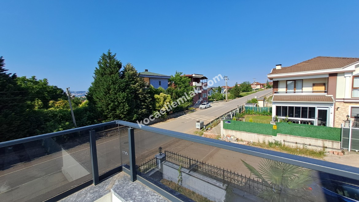 BAŞİSKELE YENİKÖY SATILIK MÜSTAKİL VİLLA