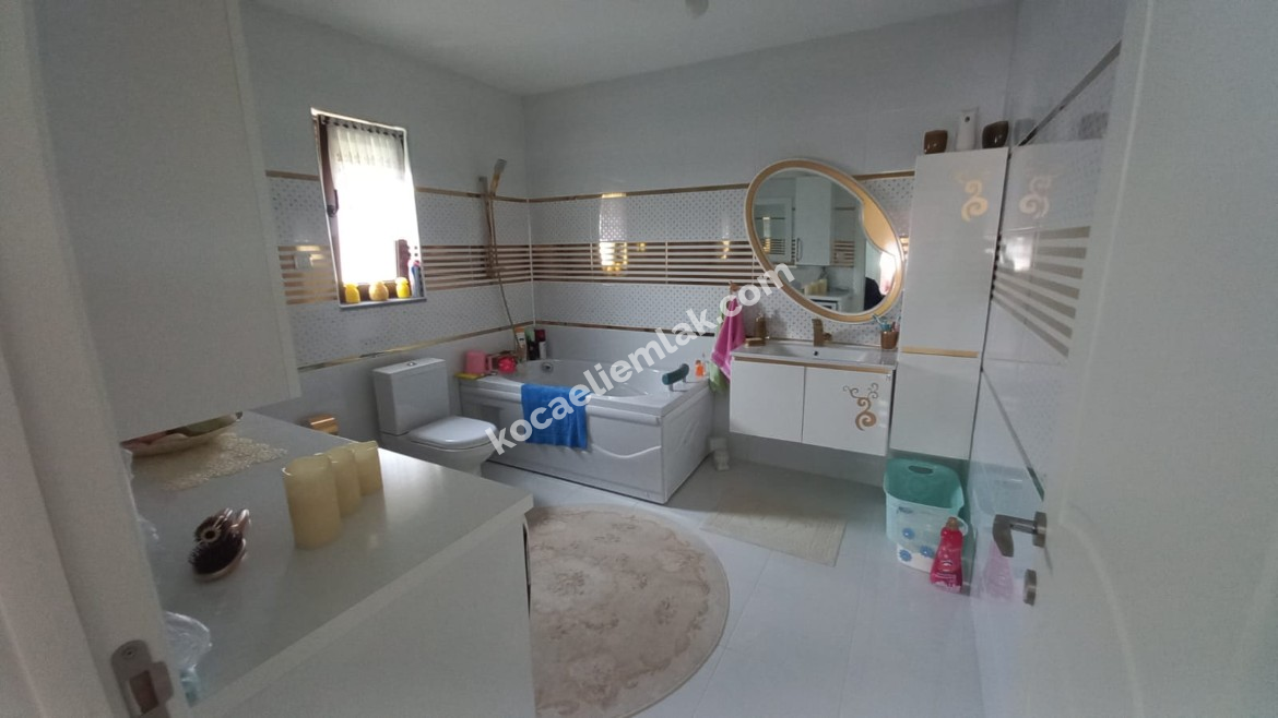 Gölcük Değirmendere Topçular Satılık Villa Müstakil Ev