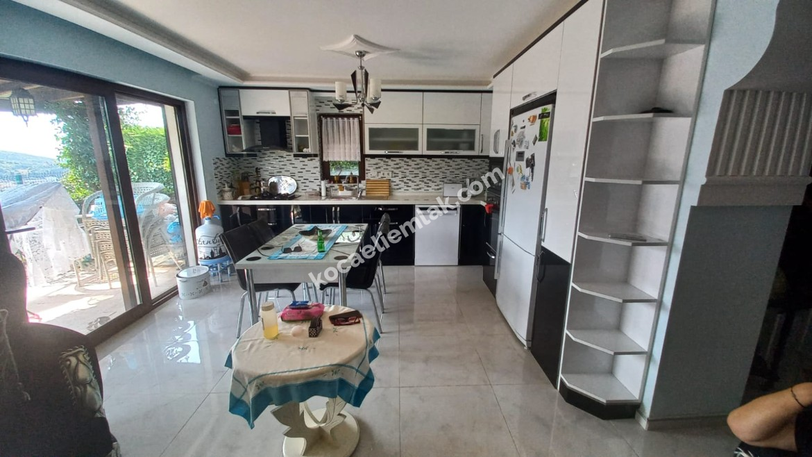 Gölcük Değirmendere Topçular Satılık Villa Müstakil Ev