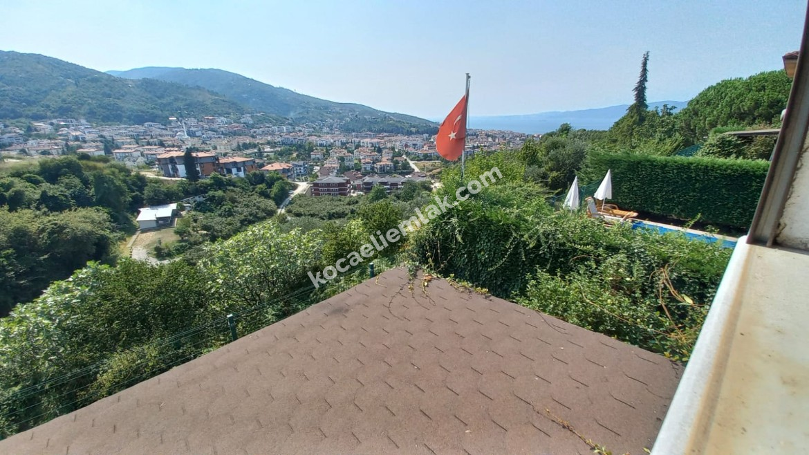 Gölcük Değirmendere Topçular Satılık Villa Müstakil Ev