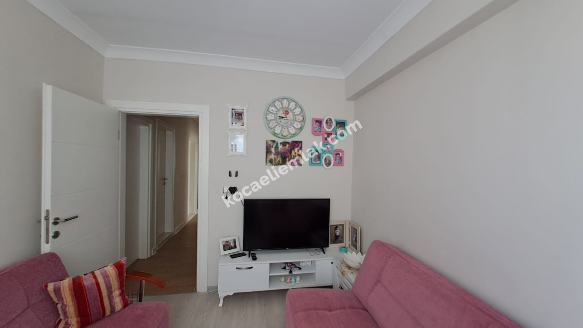 BAŞİSKELE BELEDİYE CİVARI SERDAR MAHALLESİ SATILIK 3+1 DAİRE