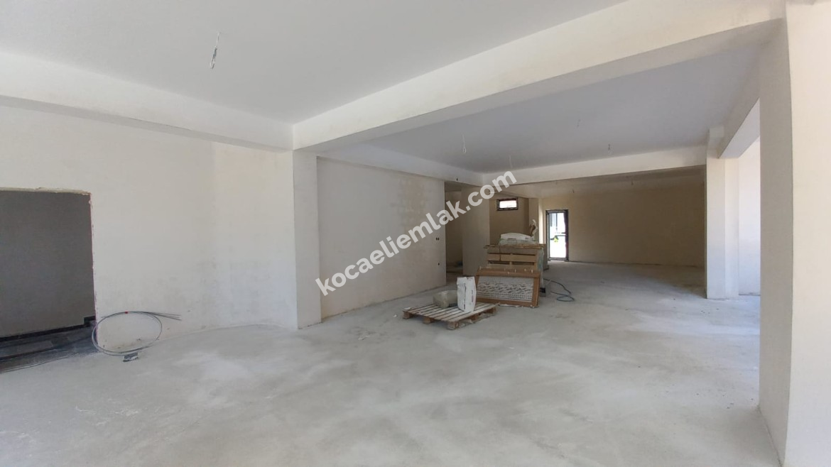 Kartepe Fatih Sultan Mehmet Mahallesi Satılık İş Yeri