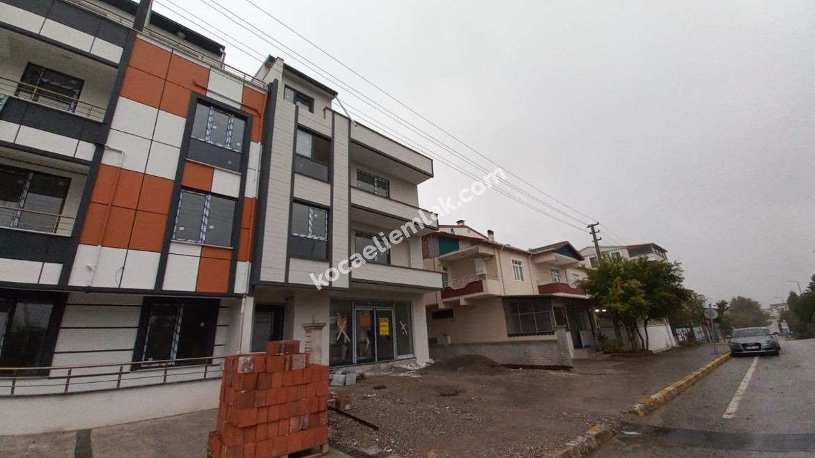 Kartepe Fatih Sultan Mehmet Mahallesi Satılık İş Yeri