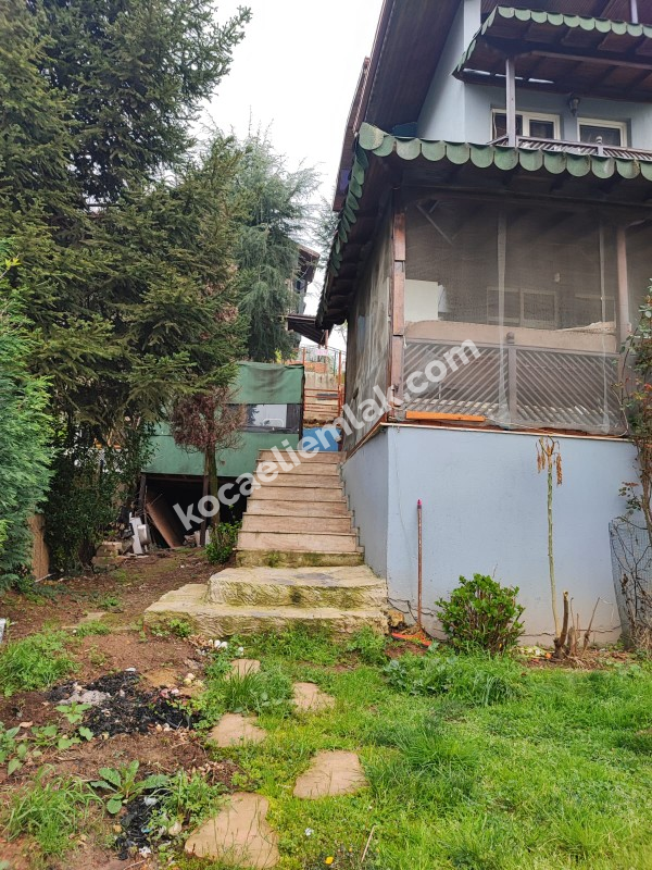 KARTEPE MAŞUKİYE SATILIK VİLLA