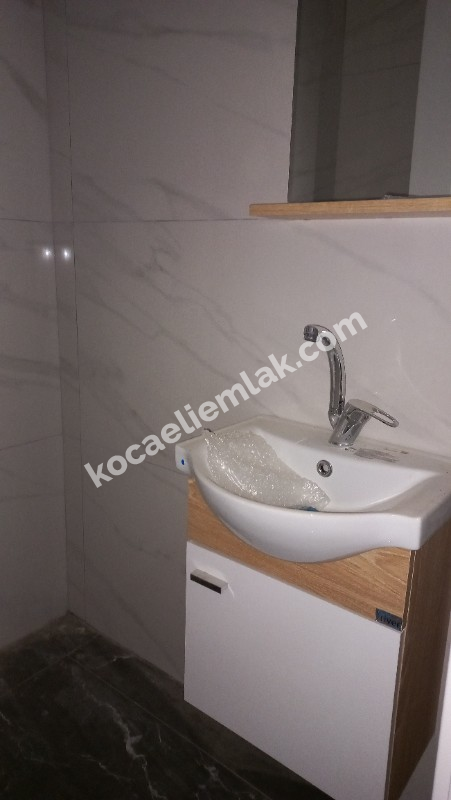 Kartepe Fatih Sultan Mehmet Mahallesi Satılık 4+1 Dubleks Daire