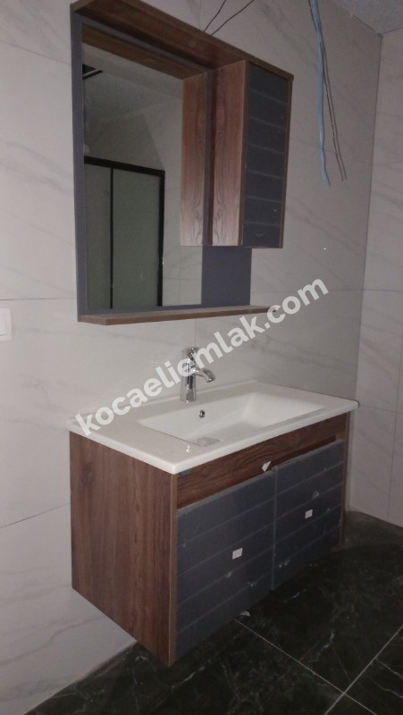 Kartepe Fatih Sultan Mehmet Mahallesi Satılık 4+1 Dubleks Daire