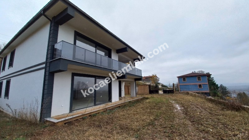 Kartepe Suadiye Satılık Villa Müstakil Ev