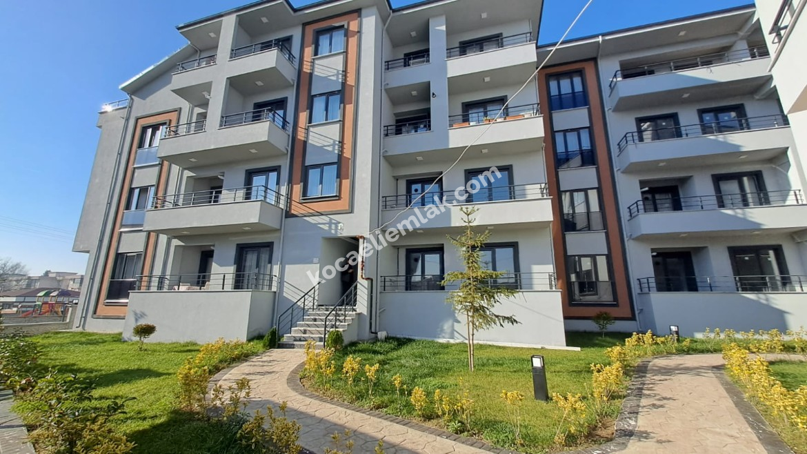 KARTEPE GOLDEN PARK EVLERİ SATILIK DAİRE