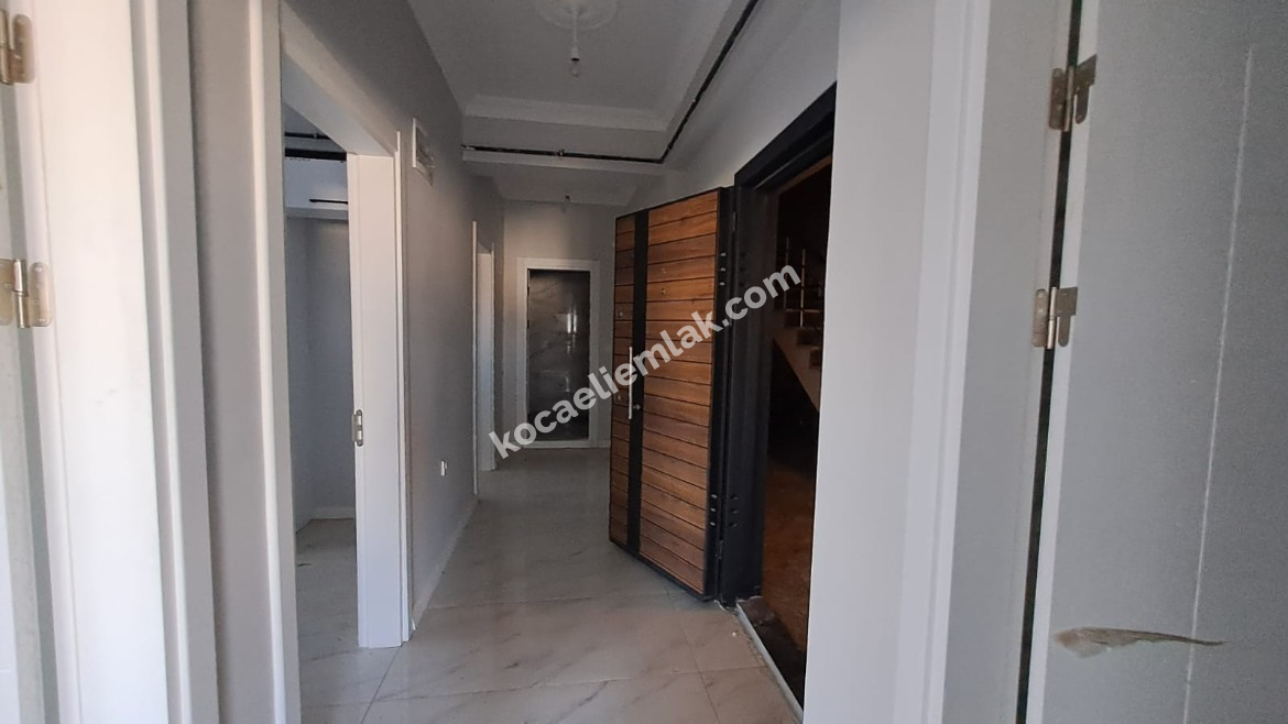 KARTEPE GOLDEN PARK EVLERİ SATILIK DAİRE