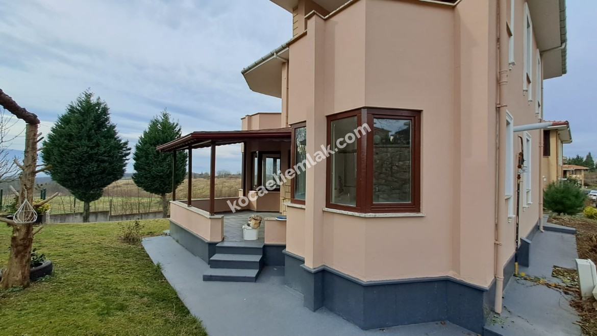 İZMİT AKMEŞE KİRALIK  DAİRE VİLLA EV