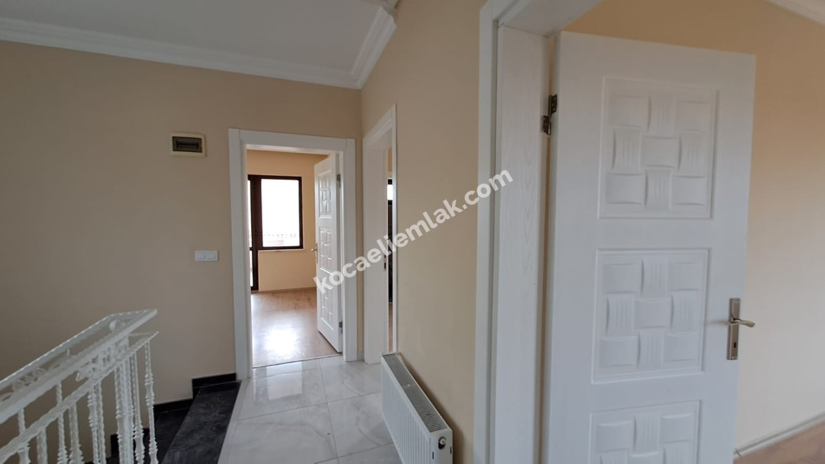 İZMİT AKMEŞE KİRALIK  DAİRE VİLLA EV