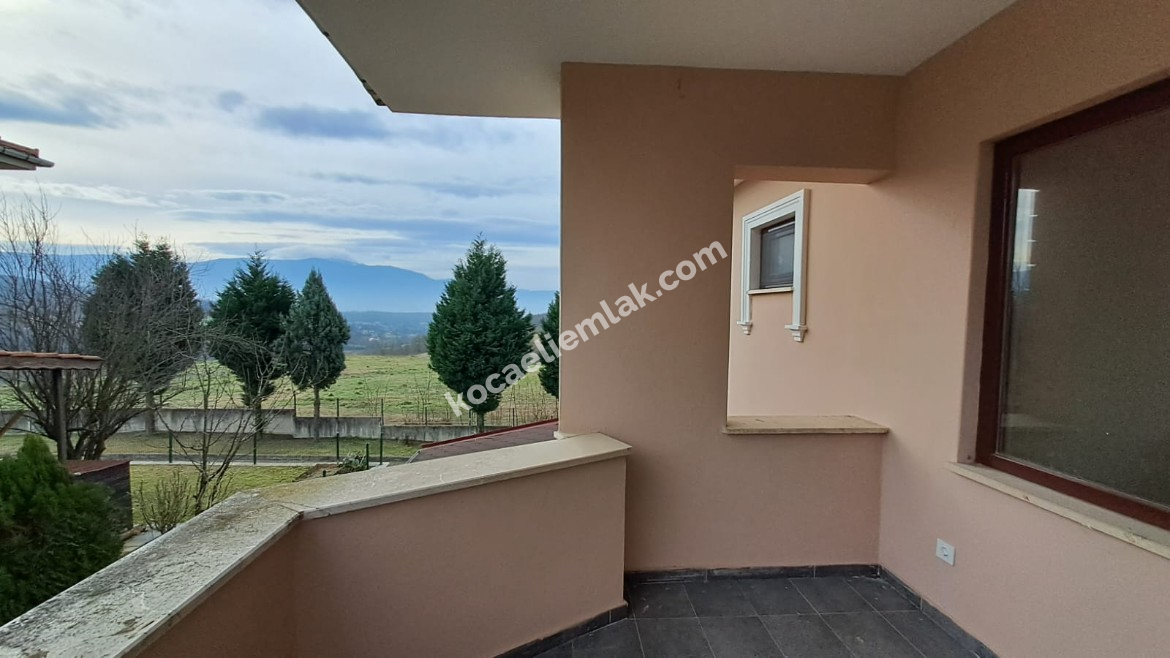 İZMİT AKMEŞE KİRALIK  DAİRE VİLLA EV