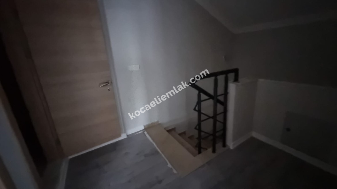 KARTEPE ERTUĞRUL GAZİ MAHALLESİ SATILIK 0 ÇATI DUBLEKSİ