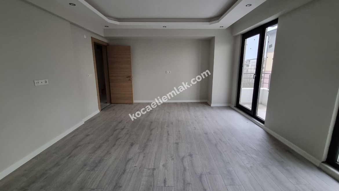 KARTEPE ERTUĞRUL GAZİ MAHALLESİ SATILIK 0 ÇATI DUBLEKSİ
