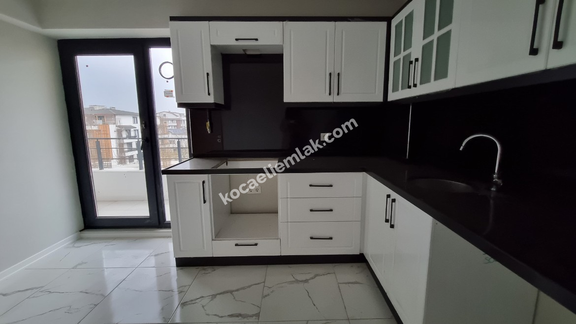 KARTEPE ERTUĞRUL GAZİ MAHALLESİ SATILIK 0 ÇATI DUBLEKSİ