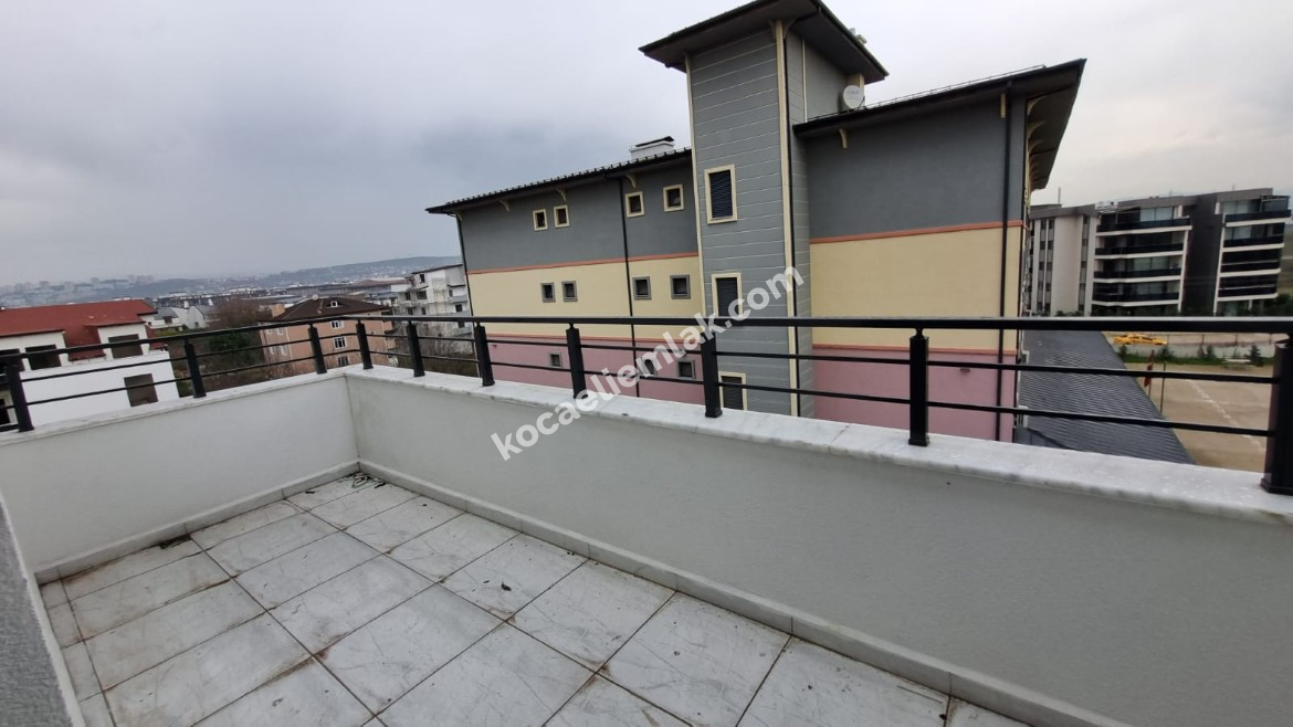 KARTEPE ERTUĞRUL GAZİ MAHALLESİ SATILIK 0 ÇATI DUBLEKSİ