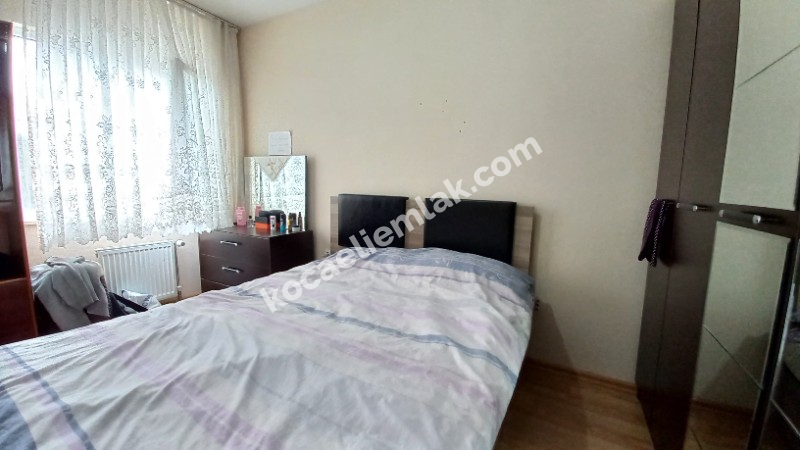 İzmit Akpınar TOKİ Konutları Evleri Satılık Daire 