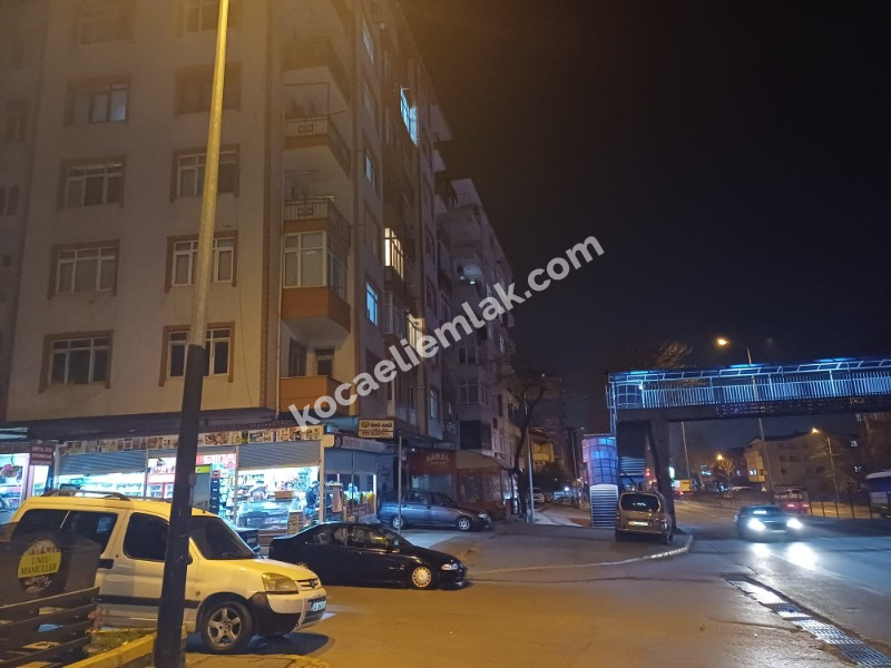 GÖLCÜK PİYALEPAŞA SATILIK DENİZ MANZARALI DAİRE