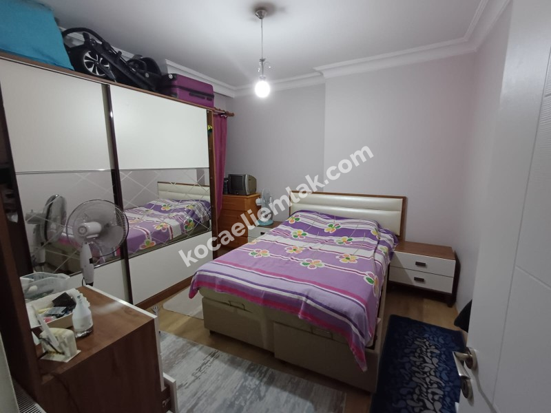 GÖLCÜK PİYALEPAŞA SATILIK DENİZ MANZARALI DAİRE