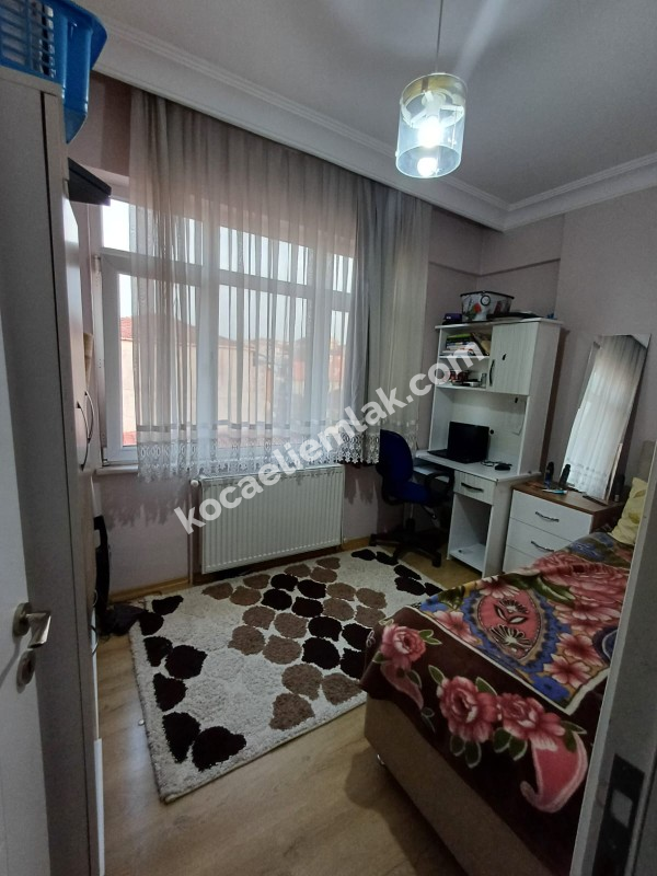 GÖLCÜK PİYALEPAŞA SATILIK DENİZ MANZARALI DAİRE