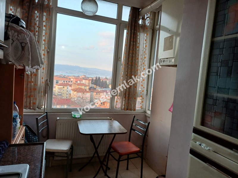 GÖLCÜK PİYALEPAŞA SATILIK DENİZ MANZARALI DAİRE