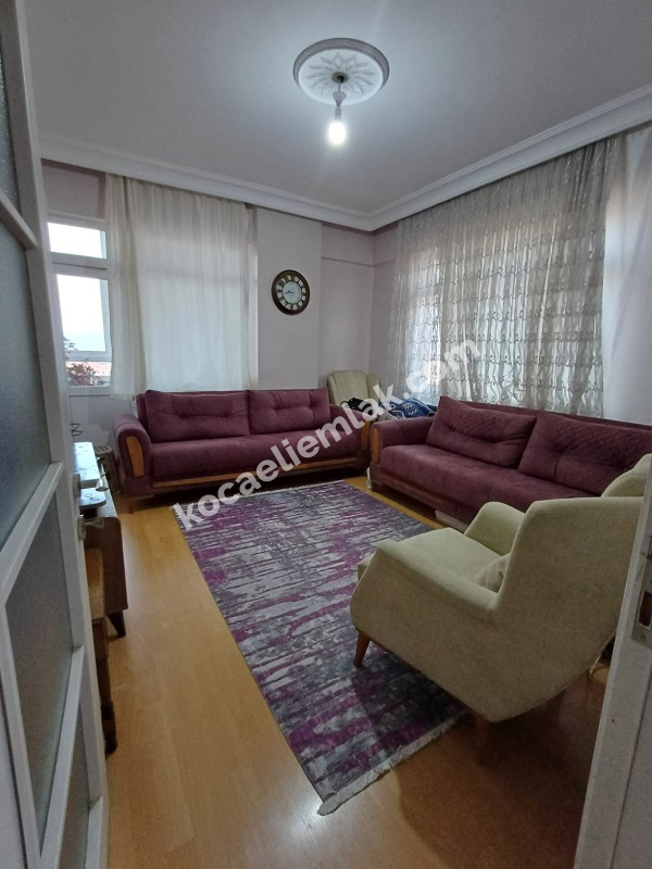 GÖLCÜK PİYALEPAŞA SATILIK DENİZ MANZARALI DAİRE