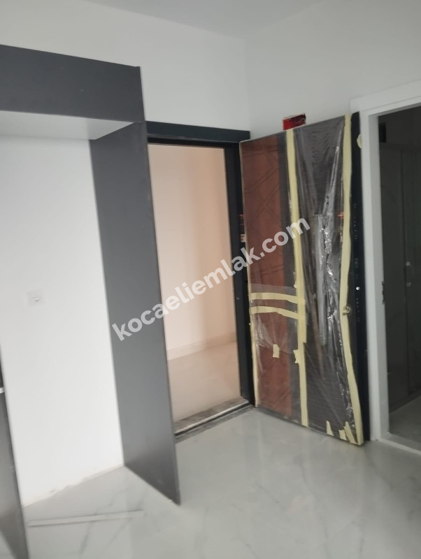 Kocaeli Üniversitesi Umuttepe Civarı 1+1 satılık Daire