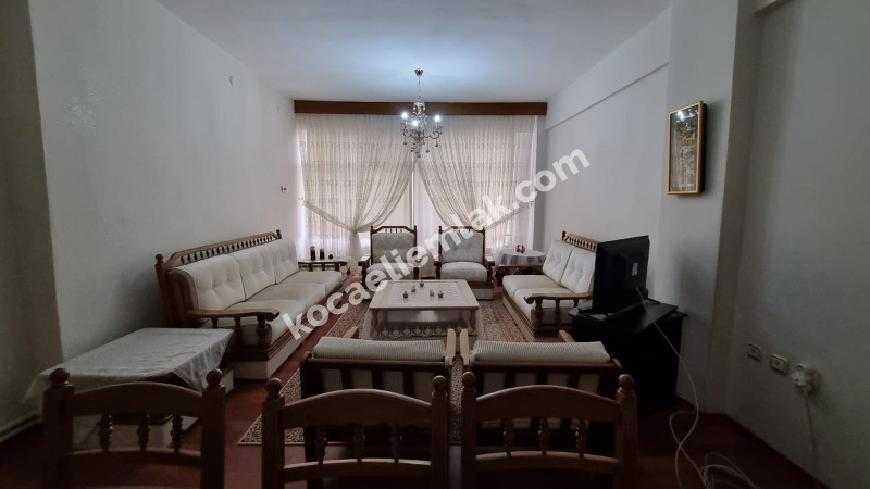 İzmit Merkez Full Eşyalı Kiralık Daire