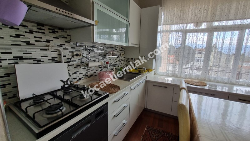 İzmit Merkez Full Eşyalı Kiralık Daire
