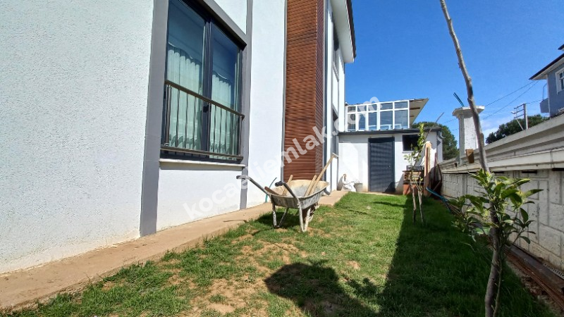 Kartepe Ertuğrulgazi Mahallesi Satılık Müstakil Ev 